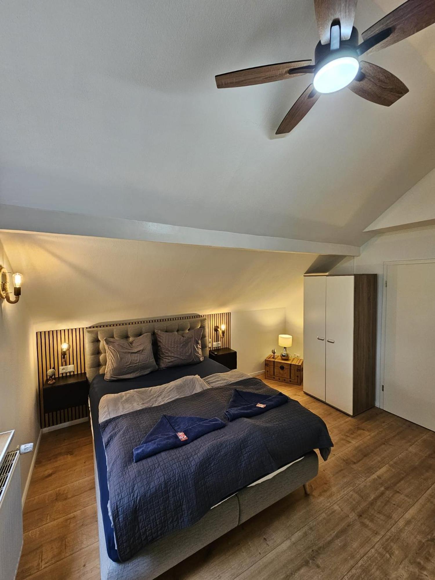 Tautraum Suite Mit Whirlpool Und Gruenem Ausblick 빌헬름스하펜 외부 사진