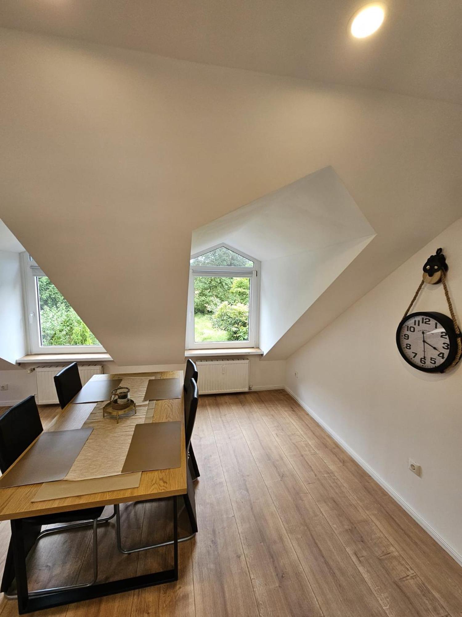 Tautraum Suite Mit Whirlpool Und Gruenem Ausblick 빌헬름스하펜 외부 사진