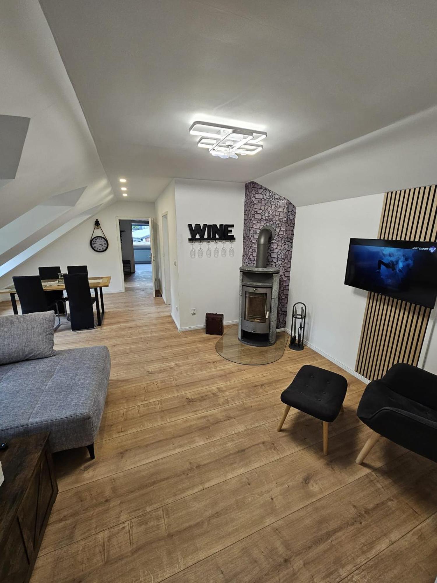 Tautraum Suite Mit Whirlpool Und Gruenem Ausblick 빌헬름스하펜 외부 사진