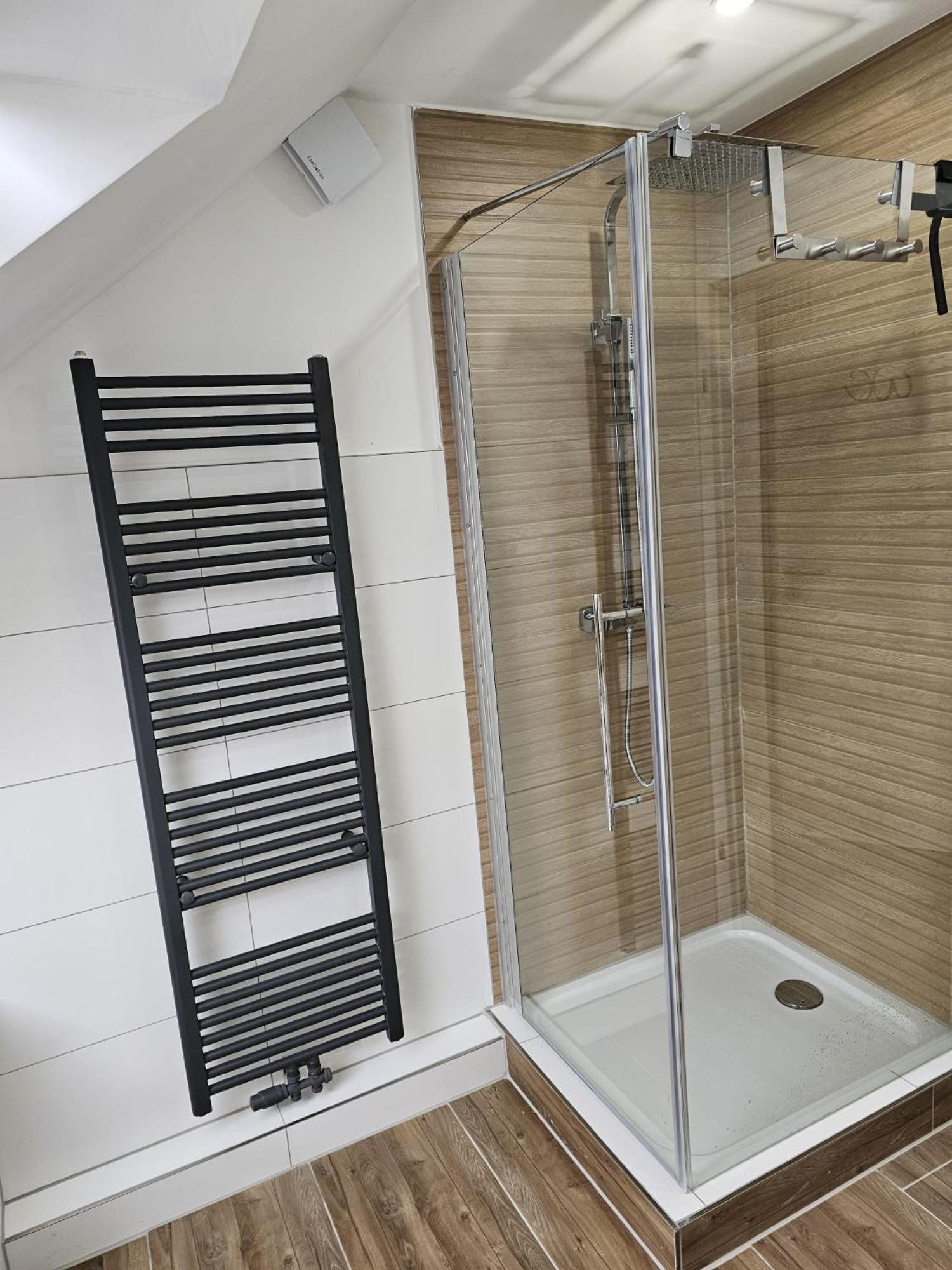 Tautraum Suite Mit Whirlpool Und Gruenem Ausblick 빌헬름스하펜 외부 사진