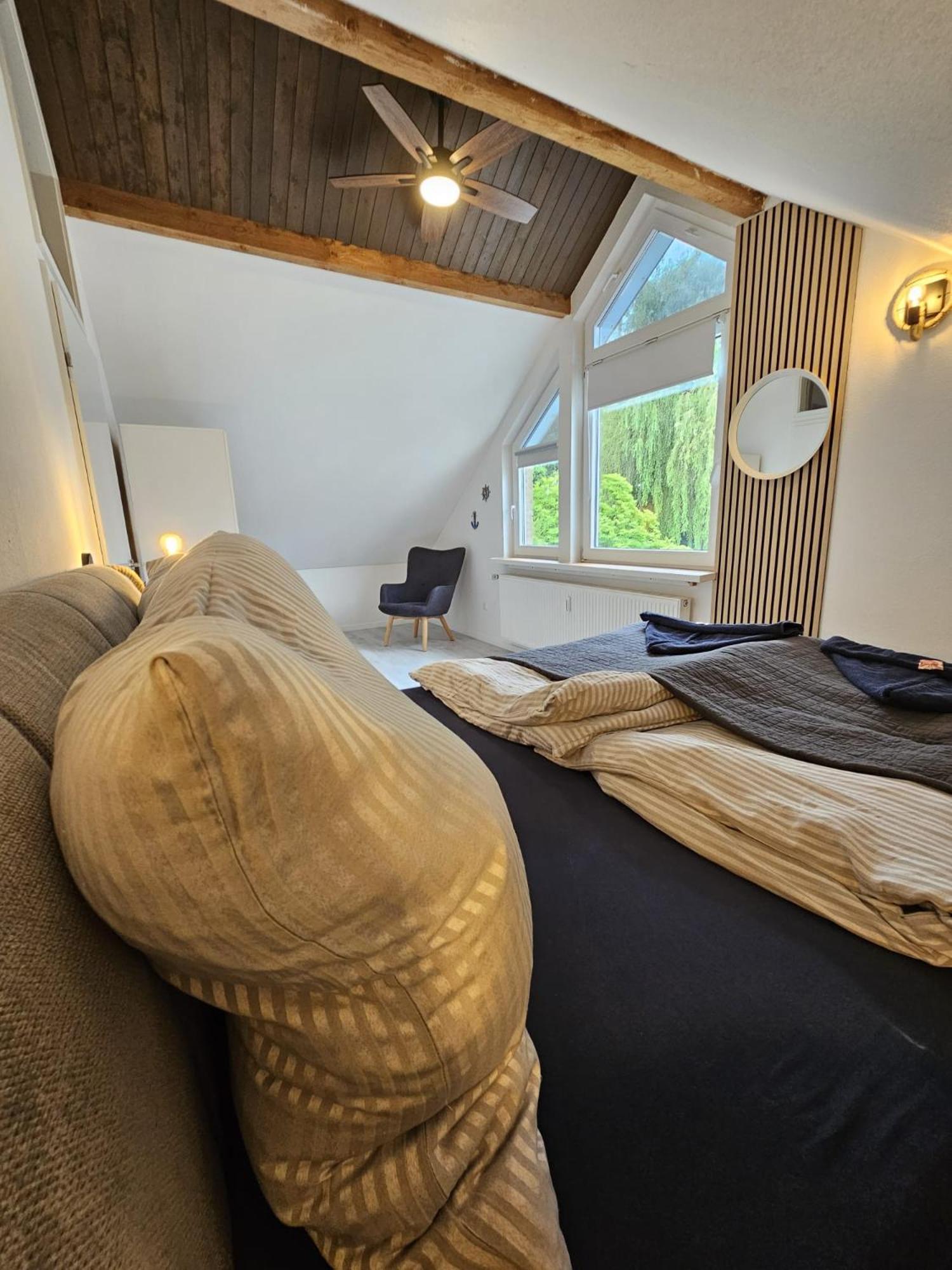 Tautraum Suite Mit Whirlpool Und Gruenem Ausblick 빌헬름스하펜 외부 사진